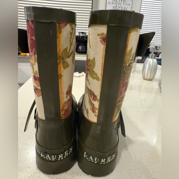 Ralph Lauren Green Floral Winter & Rain Boots - Picture 2 of 4